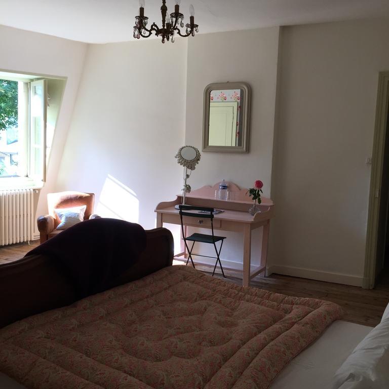 Maison Numero Neuf La Souterraine Room photo