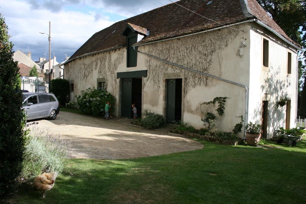 Maison Numero Neuf La Souterraine Exterior photo