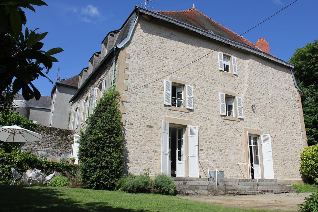 Maison Numero Neuf La Souterraine Exterior photo