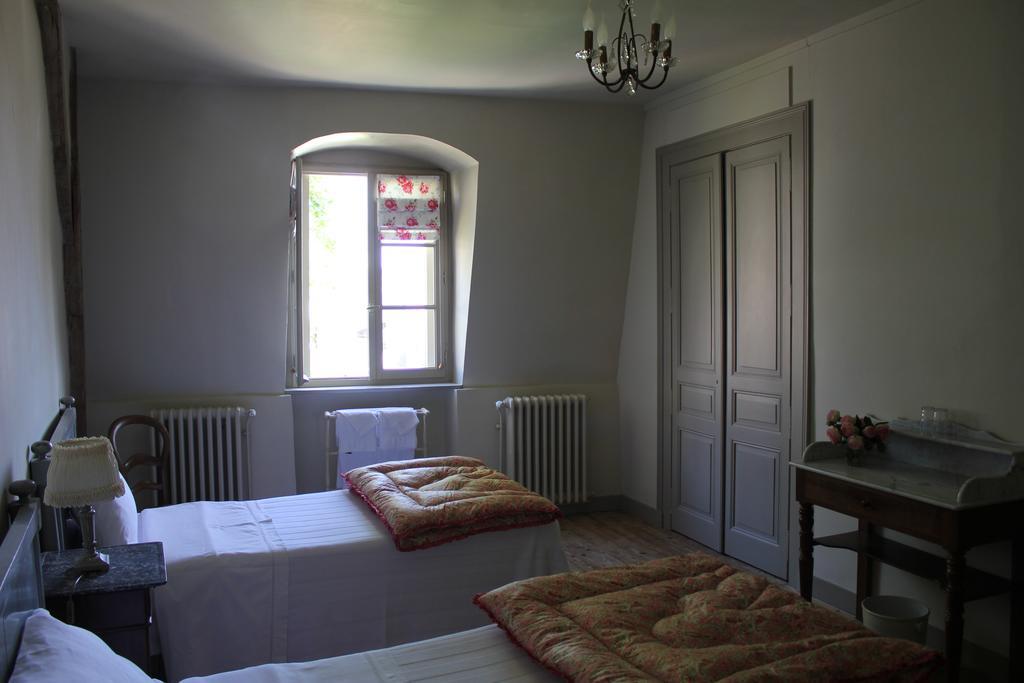 Maison Numero Neuf La Souterraine Room photo